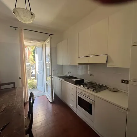 Casa Bianca Con Giardino A Di Formigine 아파트 *