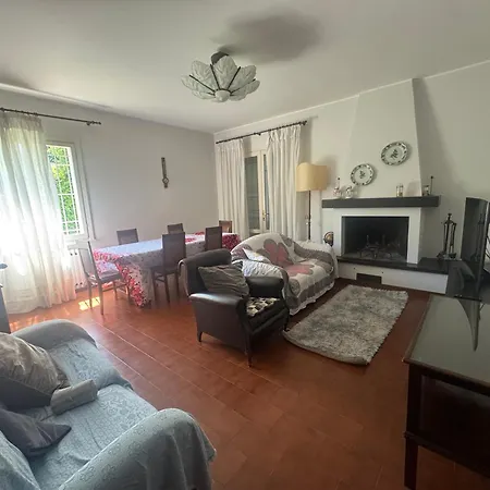 Casa Bianca Con Giardino A Di Formigine * Magreta