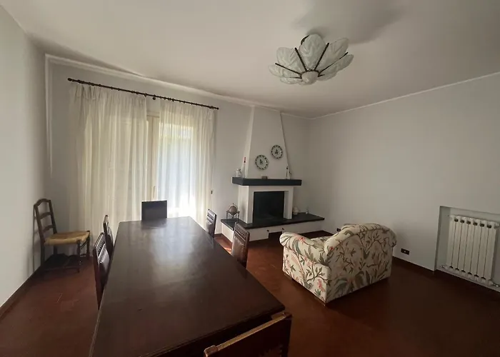 Casa Bianca Con Giardino A Di Formigine * Magreta